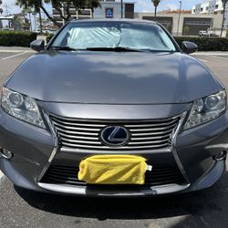 Lexus – One Owner, Clean Title, Excellent Condition
