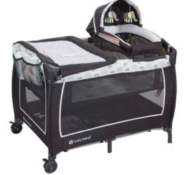 Baby Trend Lil' Snooze Deluxe II Nursery Center