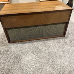 1960s Vintage Mid-Century Modern Stereo Cabinet / Record Player