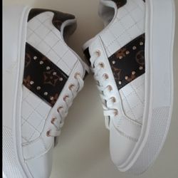 Woman Shoes 