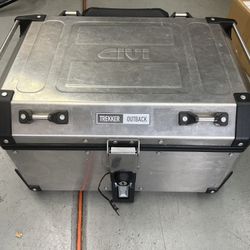 Givi 37l Side Cases & 58l Top Case Outback Trekker Models 