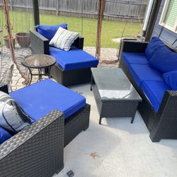 Rattan 6-pc Wicker Patio Set plus a table and storage bin included - pick up only