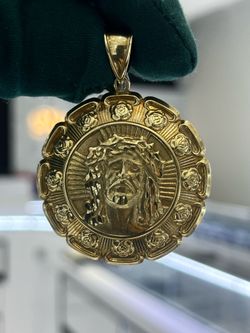 🔥10K GOLD JESUS PENDANT🔥