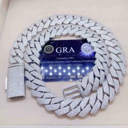 Diamond Chain With Card