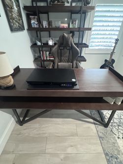 Office furniture set