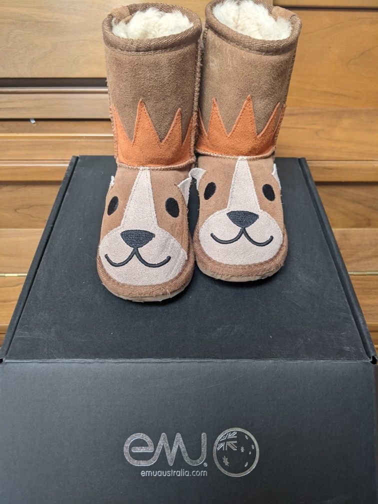 UGG BOOTS AUSTRALIA EMU LION KID, size 9