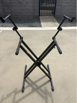 Piano stand double