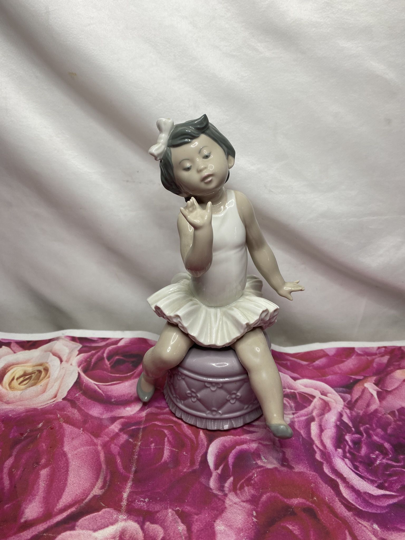 Vintage Lladro Little Ballerina Girl Figurine 