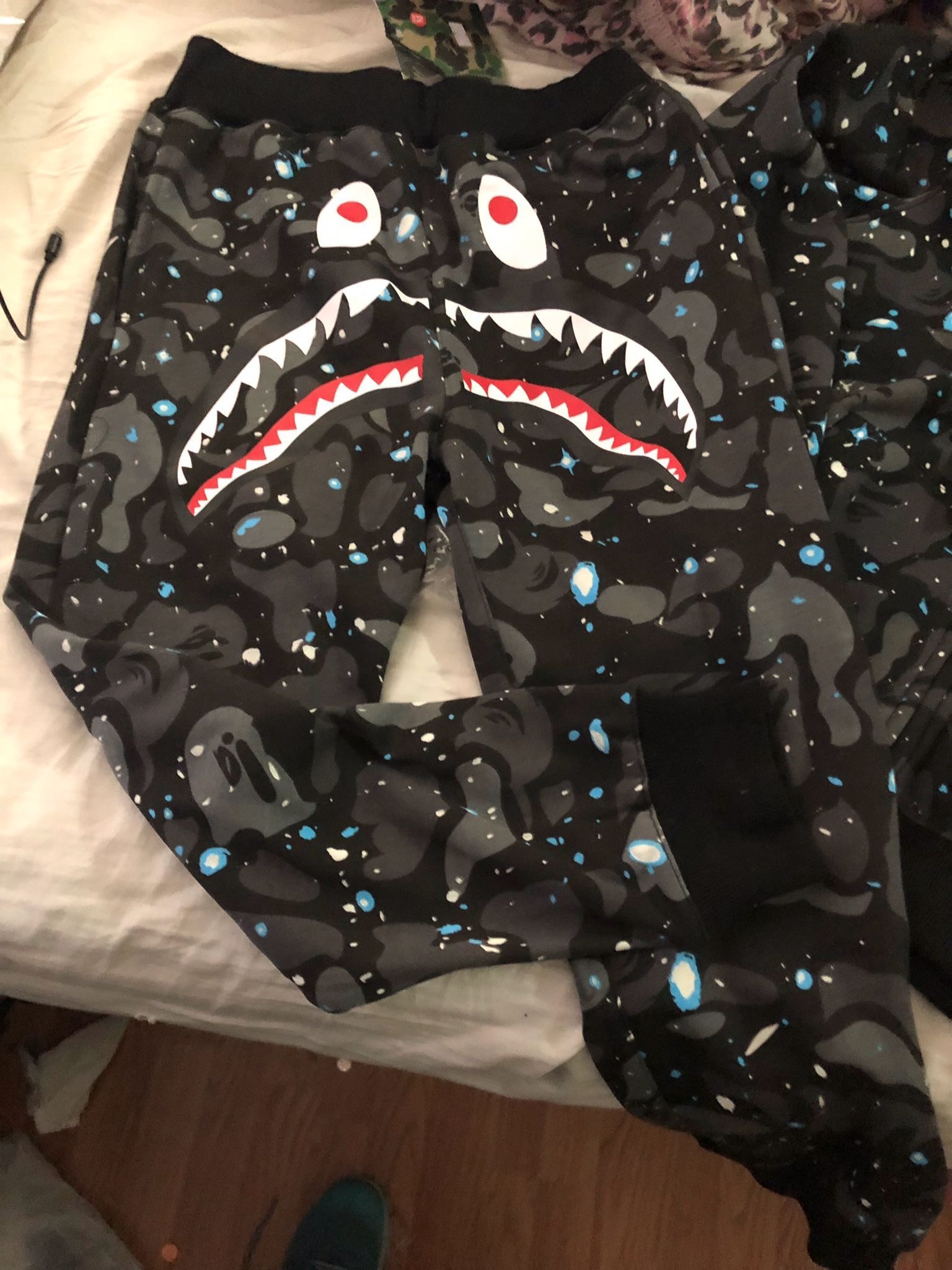 Original Outfit BAPE SPACE CAMO SHARK FULL ZIP DOUBLE Hoodie & Joggers Pants