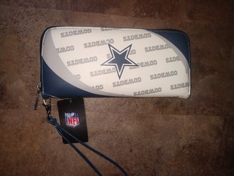 Dallas Cowboys woman leather wallet new....