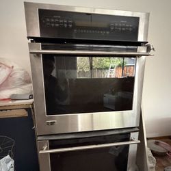 Free GE Monogram® 27" Built-In Electric Double Oven