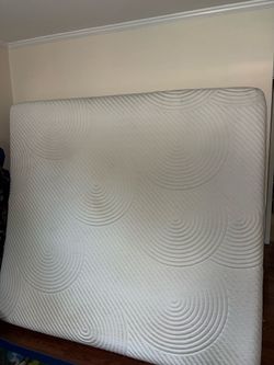California King Matress: Tempur-Pedic