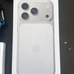 iPhone 17 Pro And Charge 40w