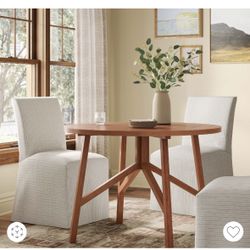 42" Clarksburg Round Dining Table Brand New