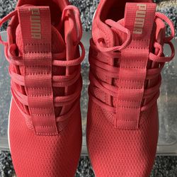 Woman’s Pink Puma Sneakers/8.5 /30.00 for Pick up