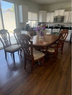 Dining room set