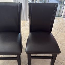 4 Black leather dinningChairs 