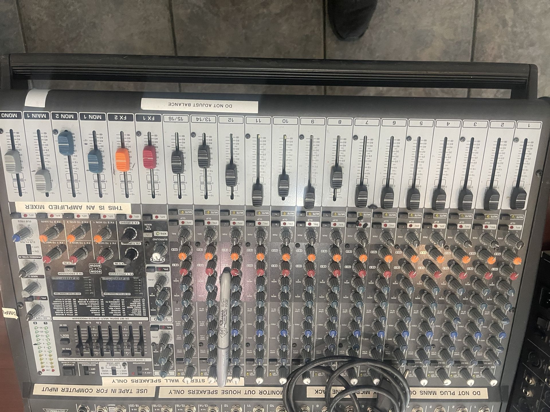 Behringer Pmp 6000 20 Channel Mixer