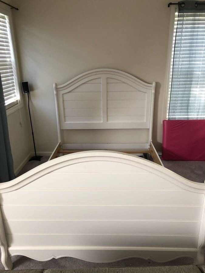Full / Double size bed white color solid wood