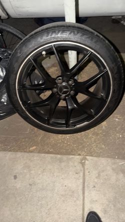 Mercedes donut spare and one tire and rim