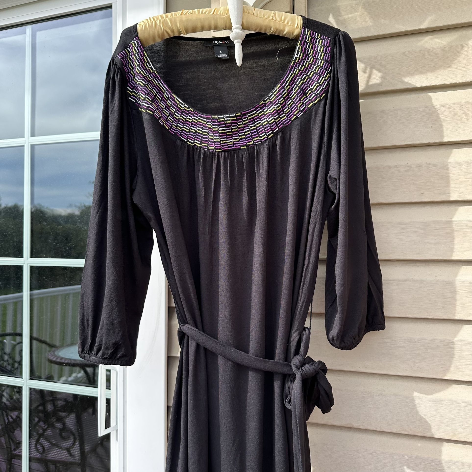 Style & Co Large BLACK TUNIC TOP with purple Embroidery. Belt.