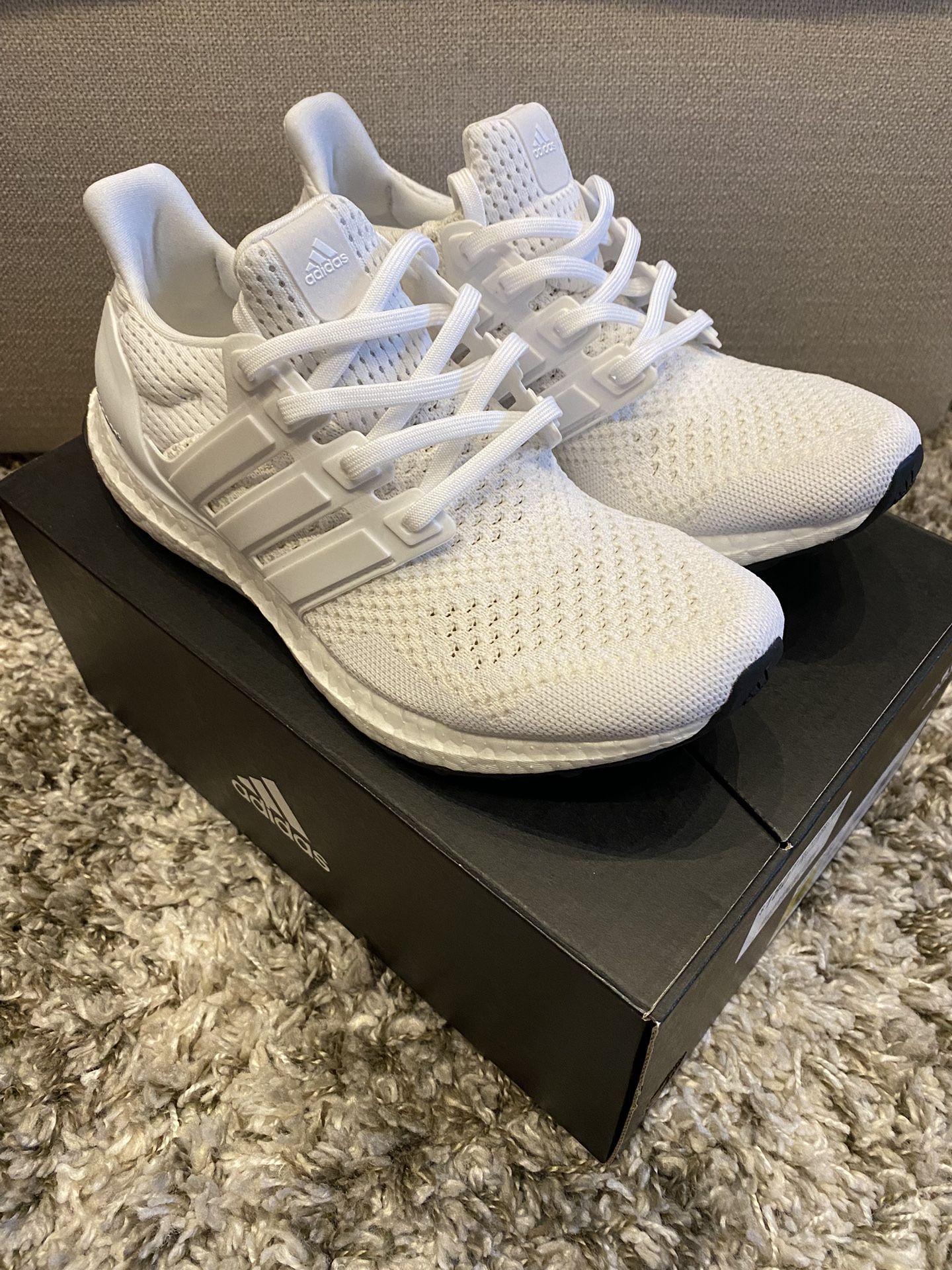 Adidas Ultra Boost Triple White size (M) (W) - Main Image