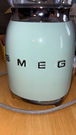 SMEG Retro Electric Kettle Pastel Green