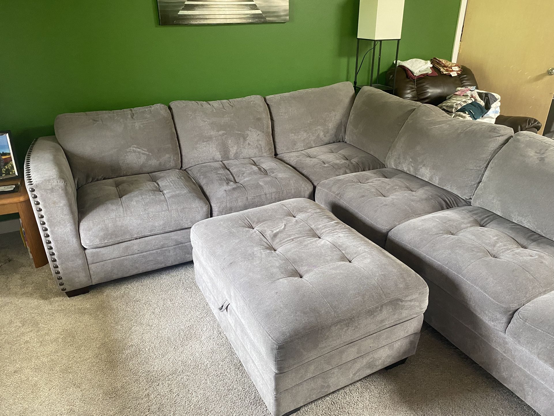 Modular L-shaped Sectional Sofa with Ottoman