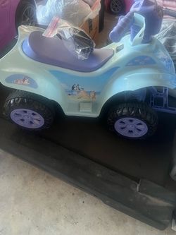 Bluey remote car