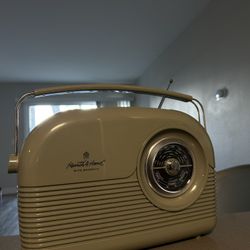 retro bluetooth speaker