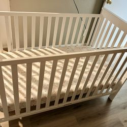 Crib whith mattress