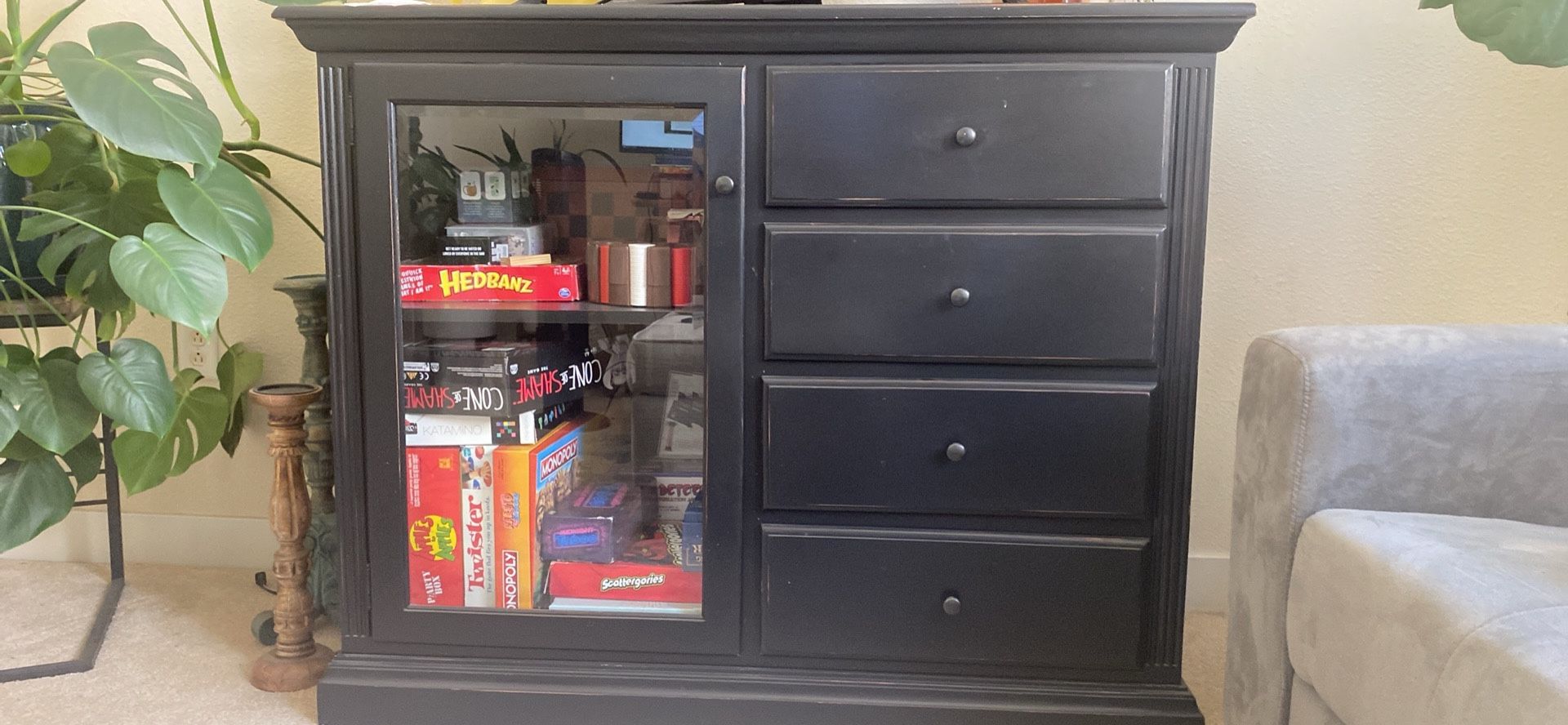 Entertainment Hutch