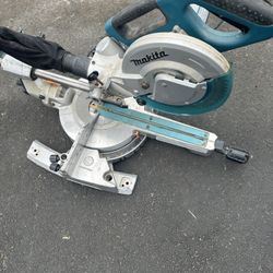 Makita 8-/12” Miter Saw  