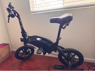 Jetson Bolt Folding Electric Bike with New battery installed and upgraded throttle $160 OBO