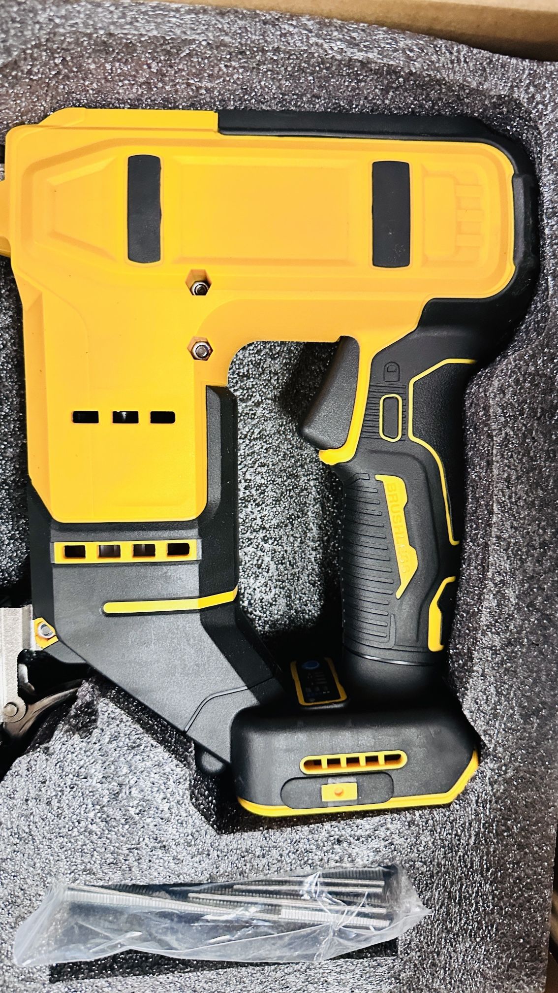 Compatible With Dewalt 20V Battery, 2-in-1 Cordless Brad Nailer & Staple Gun, Brushless Nail Gun With LED Light & Safety Lock, Supports Up To 1-1/4" N