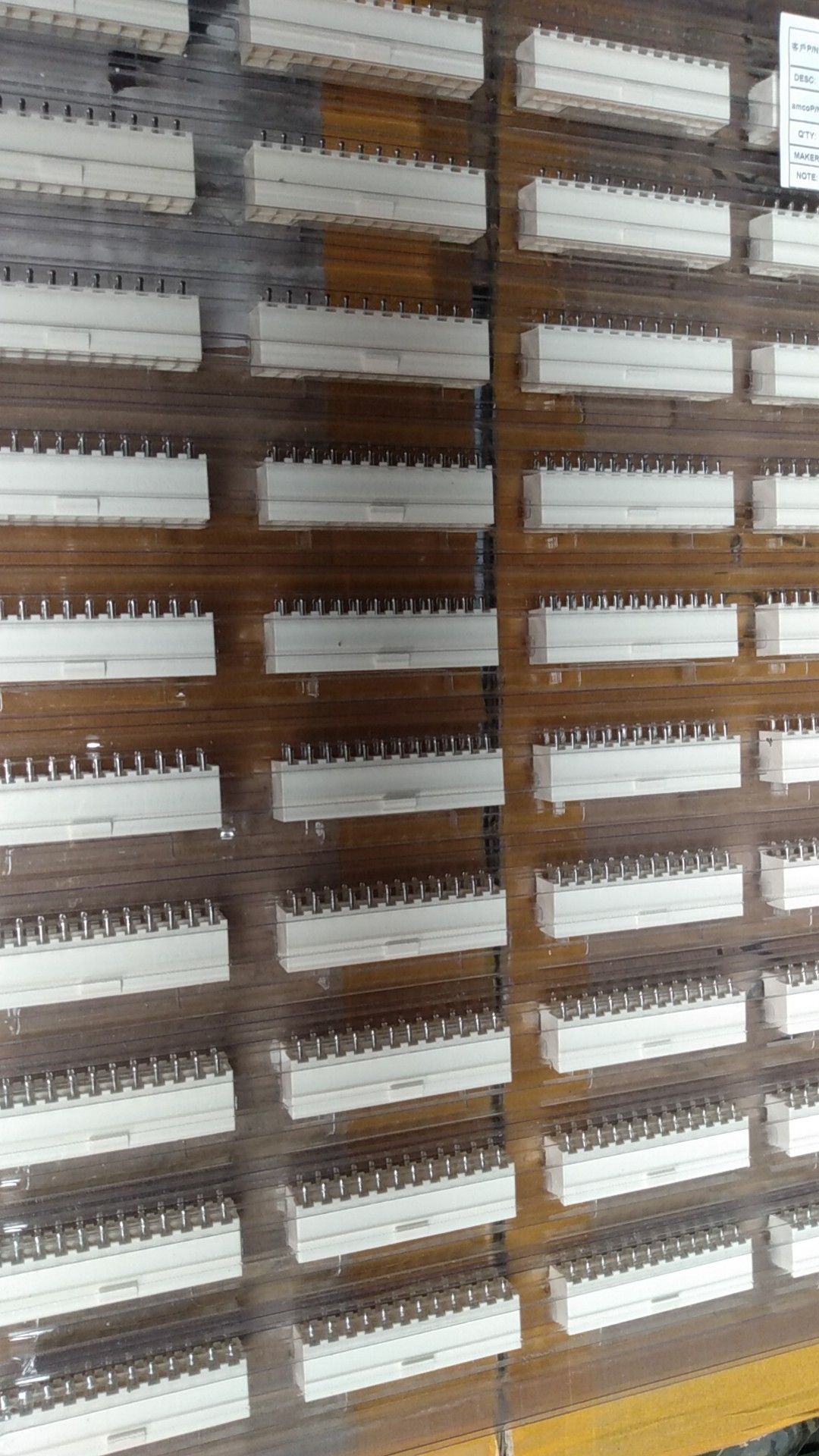 Tray of 24 pin ATX power receptacles