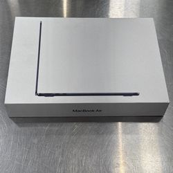 MacBook Air 13 M3 Sealed in box   MBA 13 M3 10GP 8G/512GB Space Grey  APPLECARE+ MACBOOK AIR 13 M3  With original receipt costs $1500 Brand new in sea