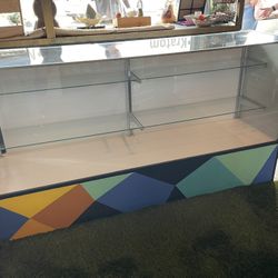 Retail Tempered Glass and Adjustable Shelves 