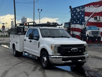2017 Ford F-350 Chassis