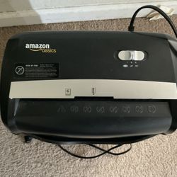 🚨 Move Out Sale – Amazon Basics 6 Sheet Cross Cut Paper Shredder Home Office