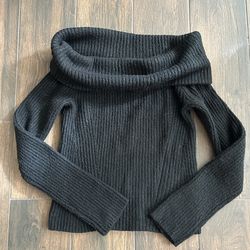 Women’s H & M Sweater And Shirt
