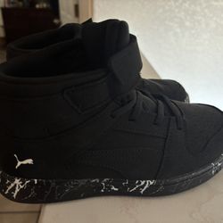 Puma Shoes Size 2.5