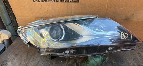 2015 2019 linconl MKC headlight xenon