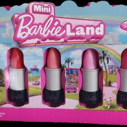 Barbie Mini BarbieLand 5-Pack Fashionistas Dolls.