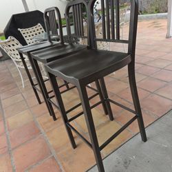 Sturdy Aluminum Bar Height Sttols (5)