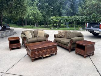 Broyhill Living Room Set (5pcs) 