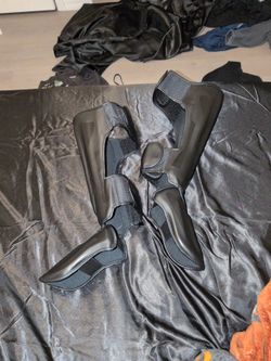 Shin gaurds medium size