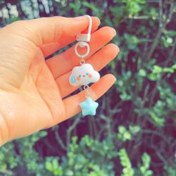 Cloud Keychain {white }