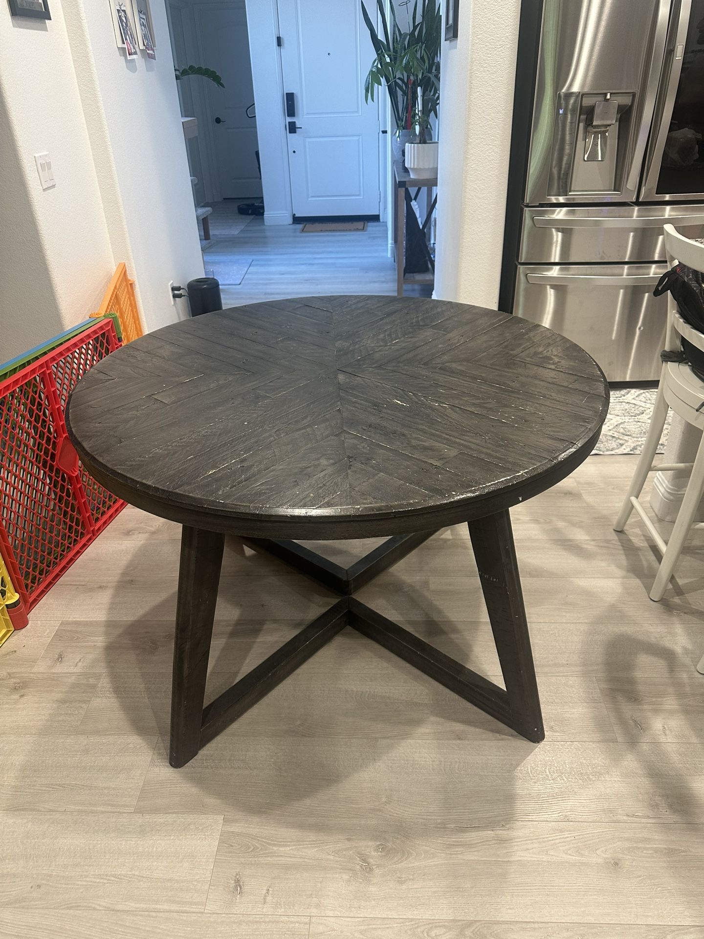 Round Dining Table