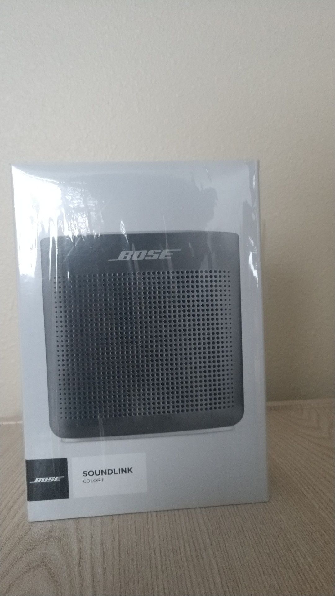 Bran New Bose SoundLink Speaker Color II, Black